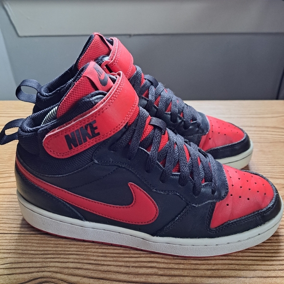 Nike Court Chicago Bred Mid 2 CD7782-003 Black Red Sneakers Size 6.5Y Women’s 8 - Picture 6 of 10
